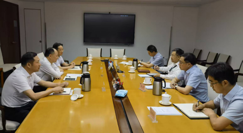 周鴻拜訪中國(guó)石化工程部總經(jīng)理向文武